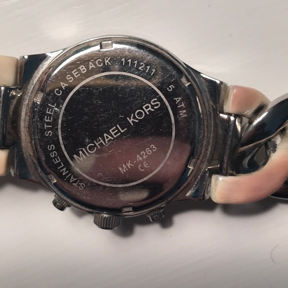 Michael Kors two toned watch - Picture 3 of 3